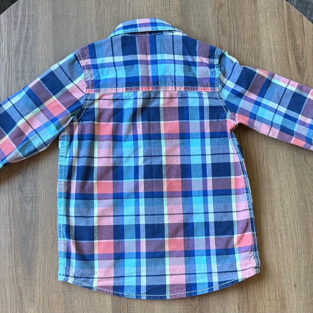 🐻 2/$25 • Cute Outfit • Blue & Pink Plaid Button-Up Shirt & Khaki Shorts - Picture 4 of 8